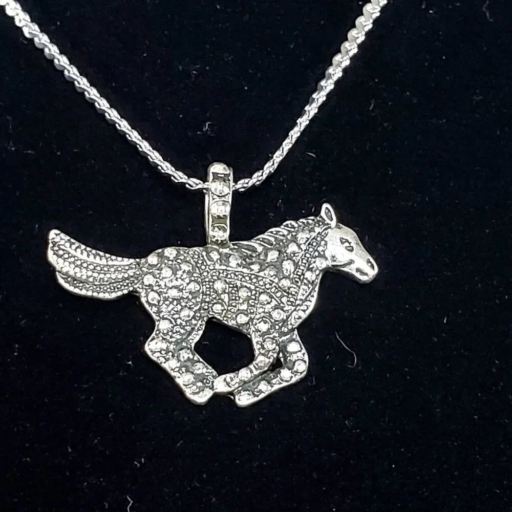 Silver-Tone Galloping Horse Pony Mustang Pendant Necklace Equestrian - Picture 6 of 11